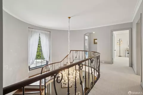 Entry Way - 100 Stonecrest Dr, San Francisco, CA 94132 photo 5 of 7