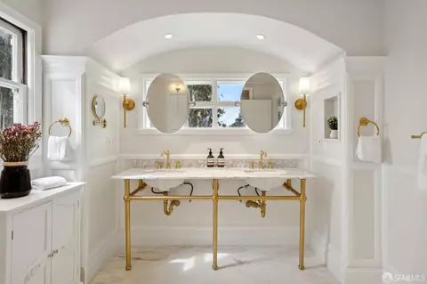 Bath - 100 Stonecrest Dr, San Francisco, CA 94132 photo 3 of 7