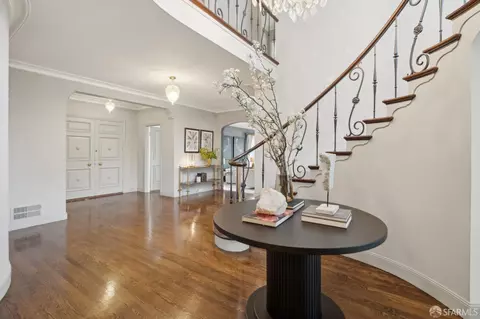 Entry Way - 100 Stonecrest Dr, San Francisco, CA 94132 photo 7 of 7