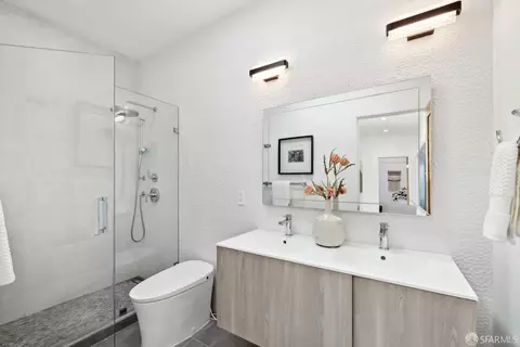 Bath - 494 20th Ave, San Francisco, CA 94121 photo 4 of 5