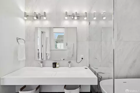 Bath - 494 20th Ave, San Francisco, CA 94121 photo 3 of 5