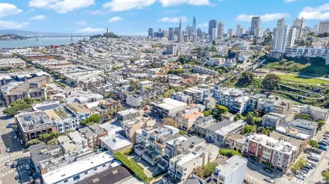 View/Area - 860 N Point St, San Francisco, CA 94109 photo 11 of 18