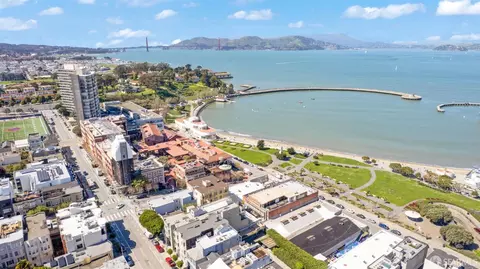 View/Area - 860 N Point St, San Francisco, CA 94109 photo 8 of 18
