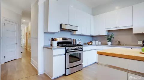 Kitchen - 860 N Point St, San Francisco, CA 94109 photo 2 of 7