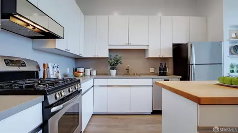 Kitchen - 860 N Point St, San Francisco, CA 94109 photo 1 of 7