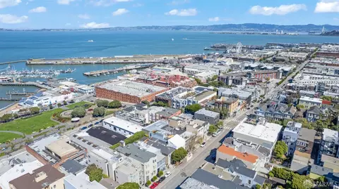 View/Area - 860 N Point St, San Francisco, CA 94109 photo 10 of 18