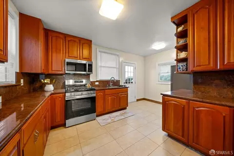 Kitchen - 655 Andover St, San Francisco, CA 94110 photo 1 of 2