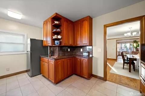 Kitchen - 655 Andover St, San Francisco, CA 94110 photo 2 of 2