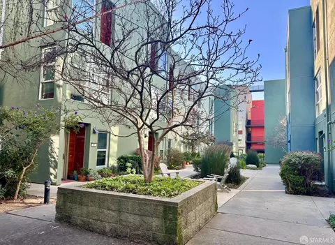 55 Glashaus Loop, Emeryville, CA 94608