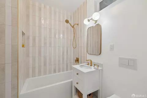 Bath - 1925 Pacific Ave #1, San Francisco, CA 94109 photo 1 of 2