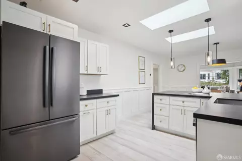 Kitchen - 3525 Cabrillo St, San Francisco, CA 94121 photo 4 of 4