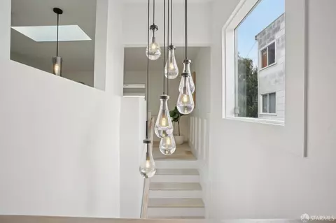Entry Way - 3525 Cabrillo St, San Francisco, CA 94121 photo 1 of 2