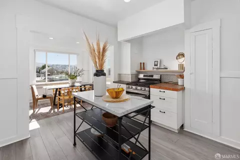 1431 Quesada Ave, San Francisco, CA 94124 photo 17