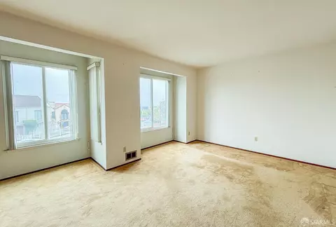 Living - 1660 16th Ave, San Francisco, CA 94122 photo 2 of 4