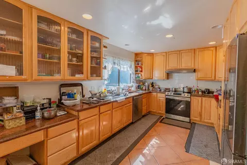 Kitchen - 1660 16th Ave, San Francisco, CA 94122 photo 1 of 1