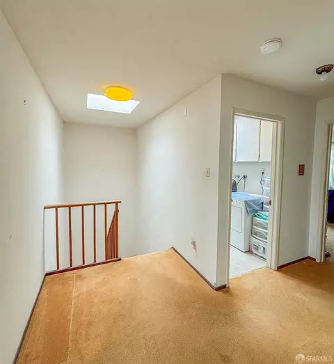 Entry Way - 1660 16th Ave, San Francisco, CA 94122 photo 3 of 4