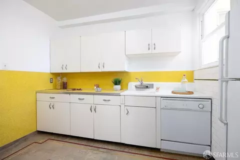 Kitchen - 634 30th Ave, San Francisco, CA 94121 photo 1 of 1
