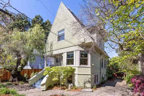 2341 Carleton St, Berkeley, CA 94704
