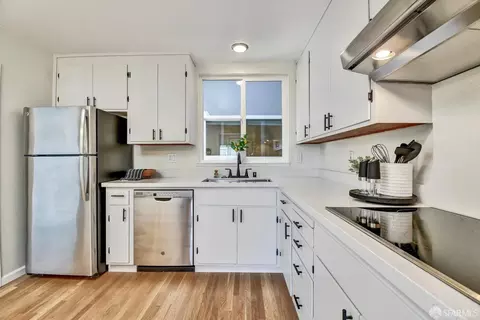 Kitchen - 2376 46th Ave, San Francisco, CA 94116 photo 5 of 5