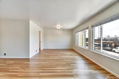 Living - 2376 46th Ave, San Francisco, CA 94116 photo 3 of 6