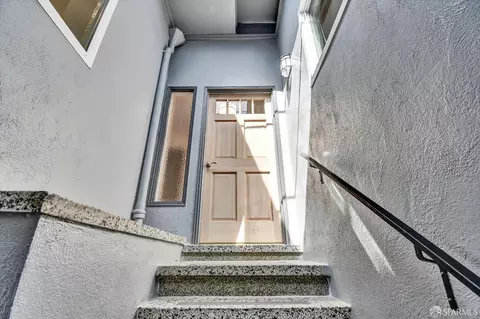 Entry Way - 2376 46th Ave, San Francisco, CA 94116 photo 1 of 3