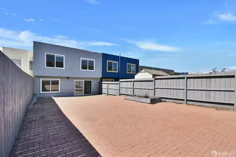 Exterior - 2376 46th Ave, San Francisco, CA 94116 photo 3 of 5