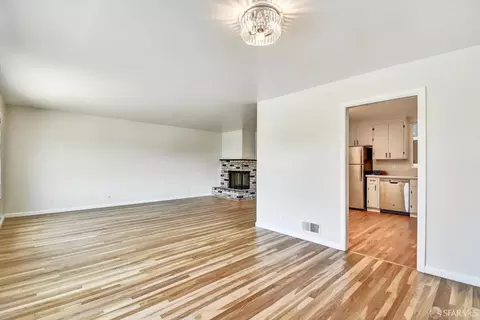 Living - 2376 46th Ave, San Francisco, CA 94116 photo 4 of 6