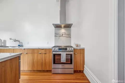 Kitchen - 908 Capp St, San Francisco, CA 94110 photo 6 of 9