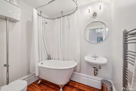 Bath - 908 Capp St, San Francisco, CA 94110 photo 1 of 3