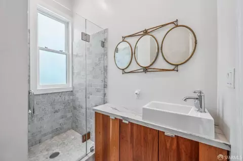 Bath - 908 Capp St, San Francisco, CA 94110 photo 2 of 3