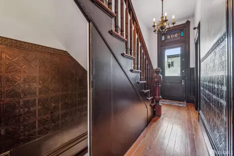 Entry Way - 908 Capp St, San Francisco, CA 94110 photo 5 of 5