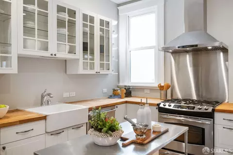 Kitchen - 254 12th Ave, San Francisco, CA 94118 photo 3 of 4