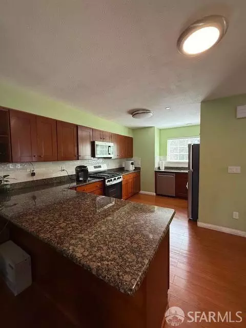 Kitchen - 712 Oneil Cmn, Hayward, CA 94544 photo 1 of 6