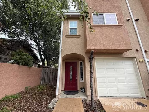 Exterior - 712 Oneil Cmn, Hayward, CA 94544 photo 2 of 2