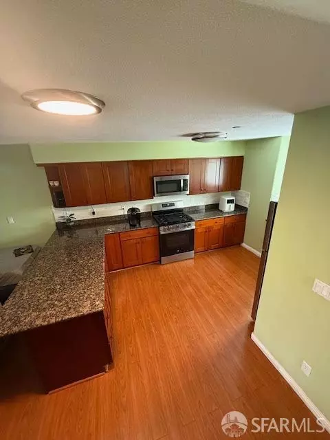 Kitchen - 712 Oneil Cmn, Hayward, CA 94544 photo 3 of 6