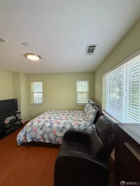 Bedroom - 712 Oneil Cmn, Hayward, CA 94544 photo 2 of 7