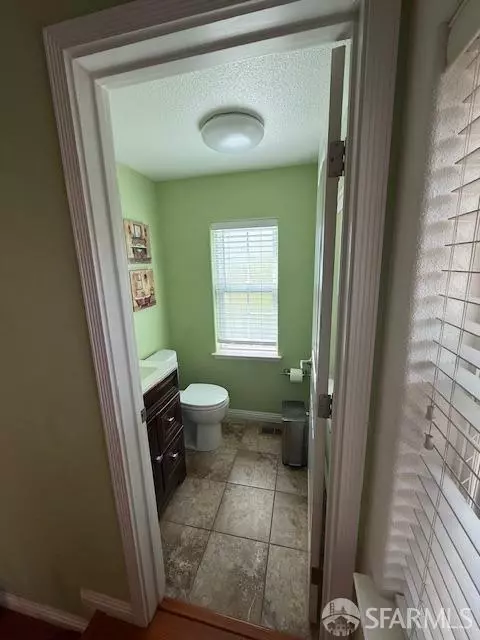 Entry Way - 712 Oneil Cmn, Hayward, CA 94544 photo 3 of 4