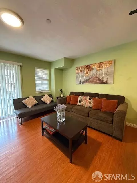 Living - 712 Oneil Cmn, Hayward, CA 94544 photo 2 of 2