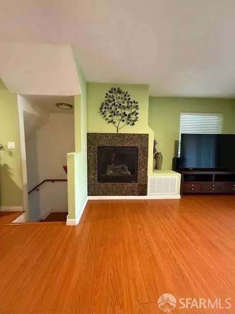 Living - 712 Oneil Cmn, Hayward, CA 94544 photo 1 of 2