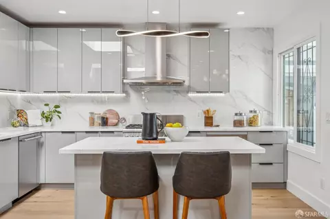 Kitchen - 2422 34th Ave, San Francisco, CA 94116 photo 5 of 14