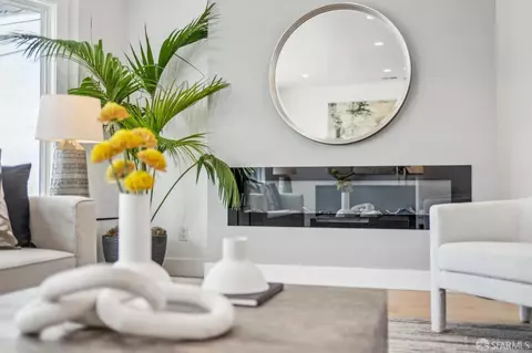 Living - 2422 34th Ave, San Francisco, CA 94116 photo 7 of 10