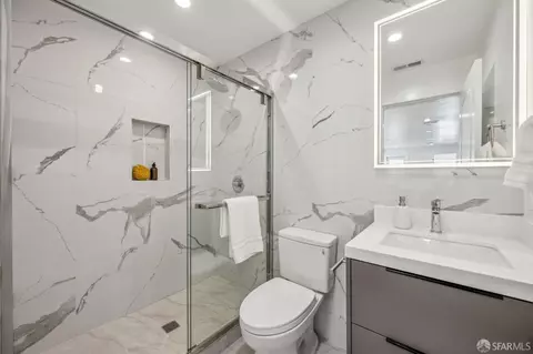 Bath - 2422 34th Ave, San Francisco, CA 94116 photo 11 of 12