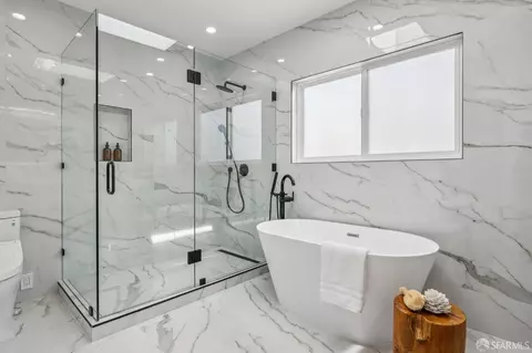 Bath - 2422 34th Ave, San Francisco, CA 94116 photo 6 of 12