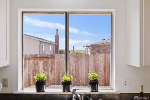 210 Filbert St, Half Moon Bay, CA 94019 photo 14