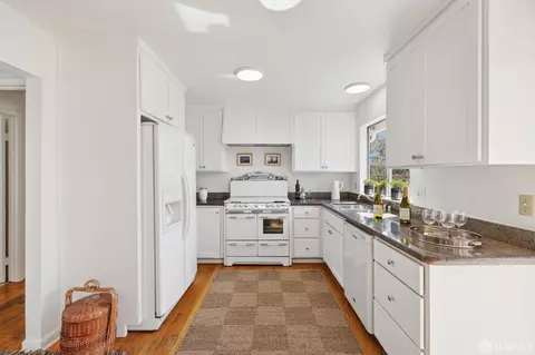 210 Filbert St, Half Moon Bay, CA 94019 photo 11