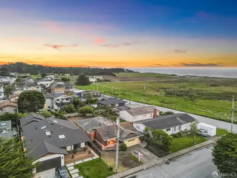 210 Filbert St, Half Moon Bay, CA 94019