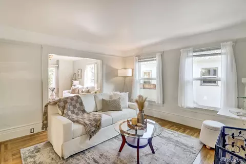 Living - 2914 Newbury St, Berkeley, CA 94703 photo 3 of 5