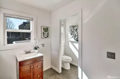 Bath - 2914 Newbury St, Berkeley, CA 94703 photo 2 of 3
