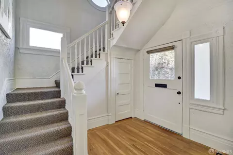 Entry Way - 2914 Newbury St, Berkeley, CA 94703 photo 1 of 3