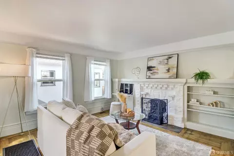 Living - 2914 Newbury St, Berkeley, CA 94703 photo 1 of 5